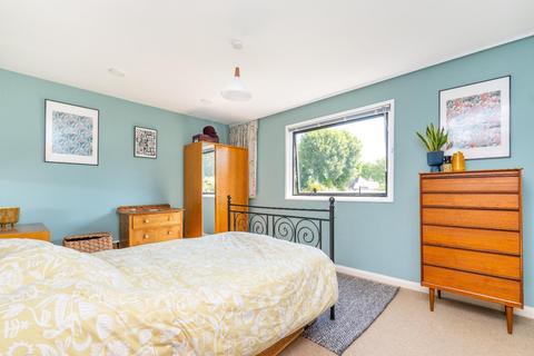 20 Bankside Close, Carshalton, SM5 3SB