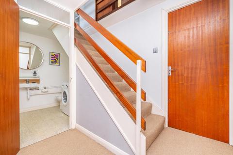 20 Bankside Close, Carshalton, SM5 3SB