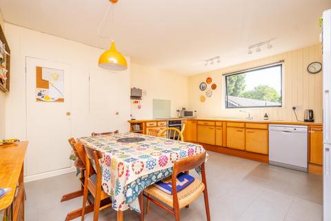 20 Bankside Close, Carshalton, SM5 3SB