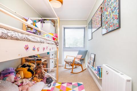20 Bankside Close, Carshalton, SM5 3SB