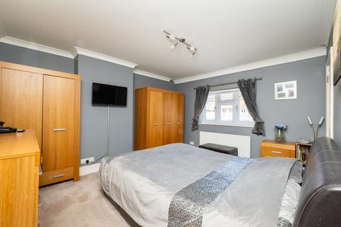 201 Ridge Road, Sutton, SM3 9LS