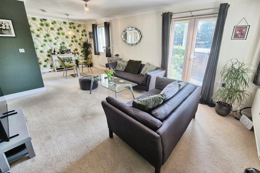 Living/Dining Room