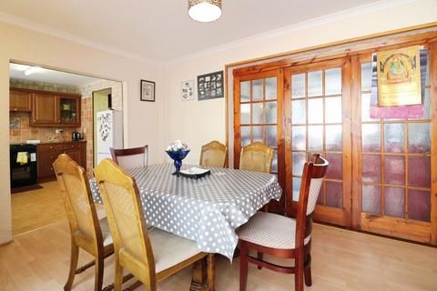 3 bedroom semi-detached house for sale, Valley Side, London E4