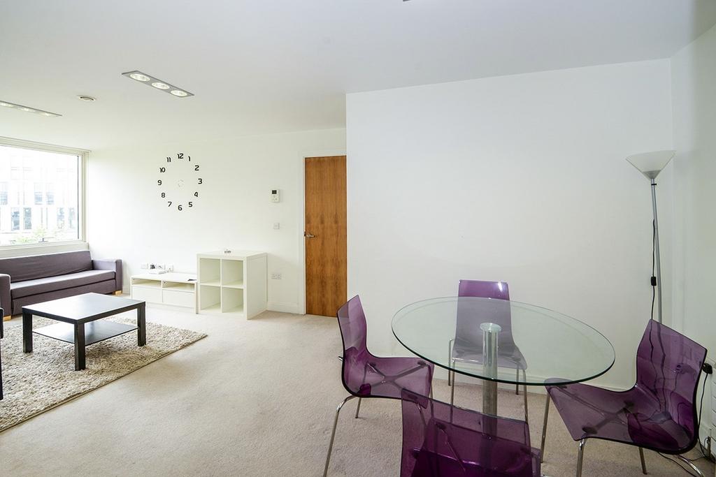 Lounge/ Kitchen