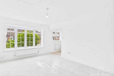 2 bedroom bungalow for sale, Faverdale Avenue, North Yorkshire TS5