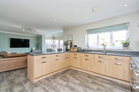 5 bedroom detached house for sale, Llys Dyffryn, Denbighshire LL17