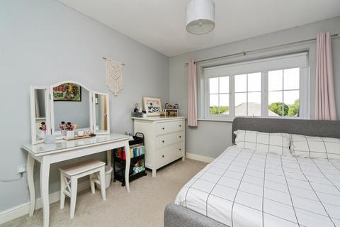 35 Llys Dyffryn, St Asaph, LL17 0SX