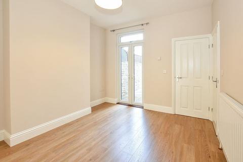 4 bedroom terraced house to rent, Cromer Street, York YO30