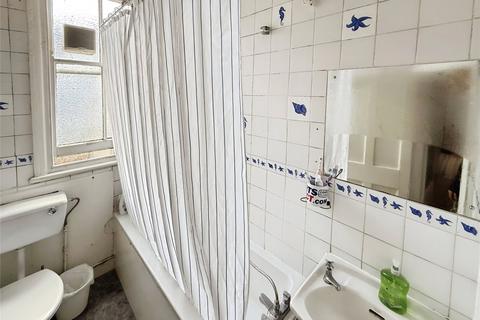 Property to rent, New Cross Road, London SE14