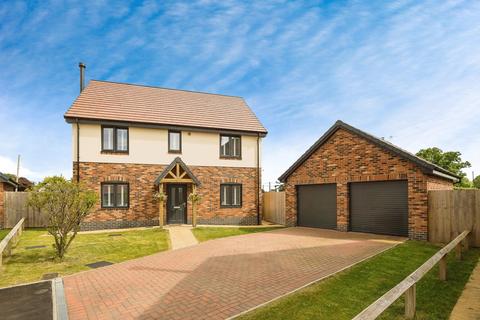 4 bedroom detached house for sale, Hornbeam Close, Oswestry SY11