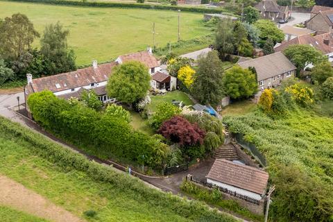 4 bedroom cottage for sale