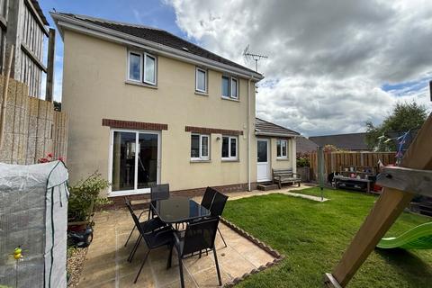 3 bedroom detached house for sale, Bryn Deri Close, Adpar, Newcastle Emlyn, SA38