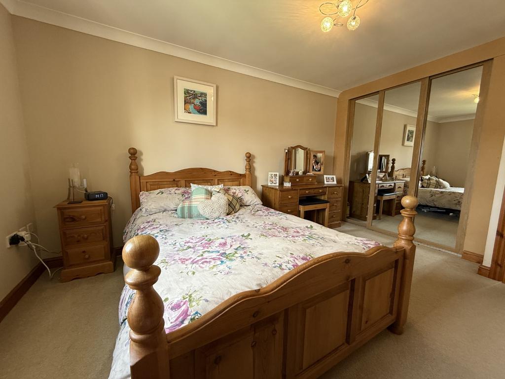 Rear Principal Bedroom 2