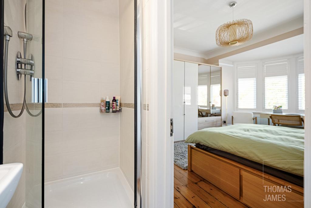 En suite bedroom, en suite