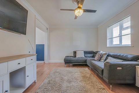 39 Allerton Close, Rochford, SS4 3AR