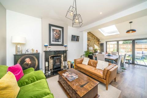 27 Ridgeway Road, Isleworth, TW7 5LB