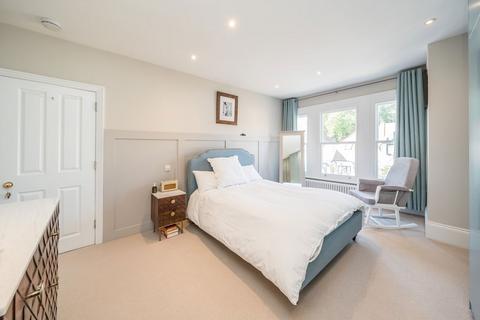 27 Ridgeway Road, Isleworth, TW7 5LB