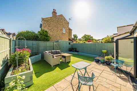 27 Ridgeway Road, Isleworth, TW7 5LB