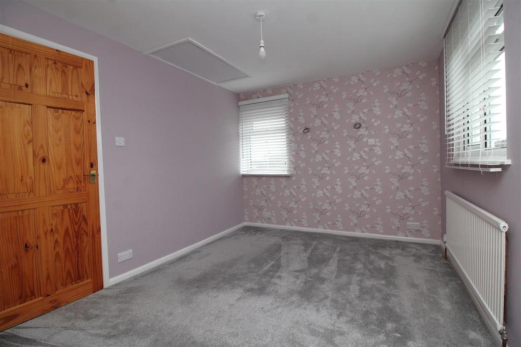 Bedroom 2 .JPG