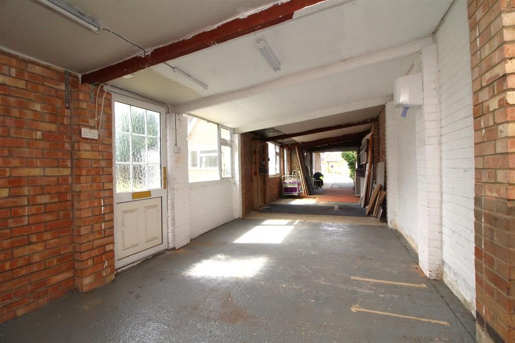 Garage and workshop.JPG