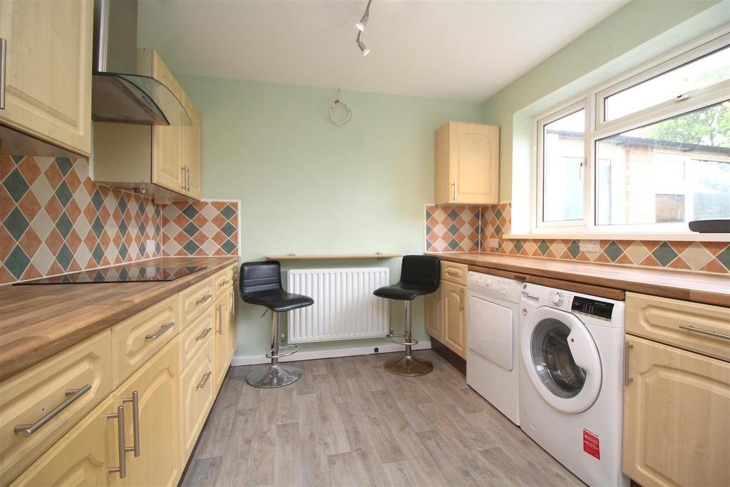 Kitchen 1 .JPG