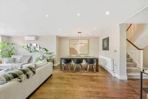 undefined, Court Close, St. Johns Wood Park, London NW8