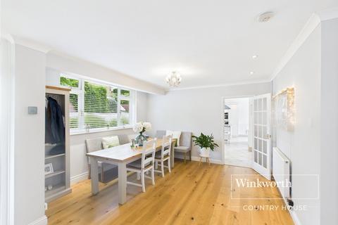 4 Sheep Walk, Emmer Green, Reading, RG4 8NE
