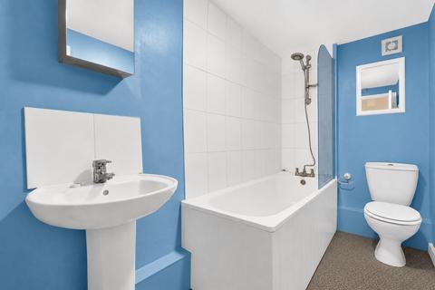 2 bedroom apartment to rent, Dyer Street, Cirencester, Gloucestershire, GL7