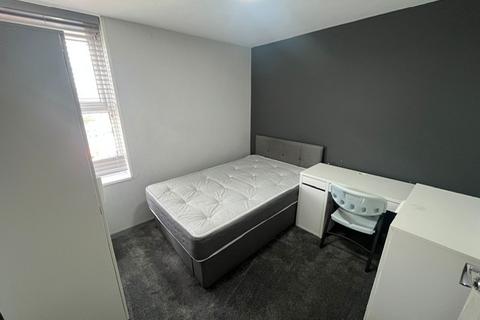 2 bedroom flat to rent, Symonds Road Preston PR2 3PQ