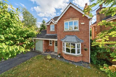 Pembrey Close, Lincoln, Lincolnshire, LN6