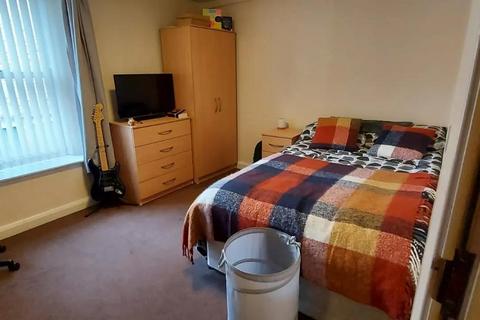 5 bedroom private hall to rent, North Road, Lancaster LA1