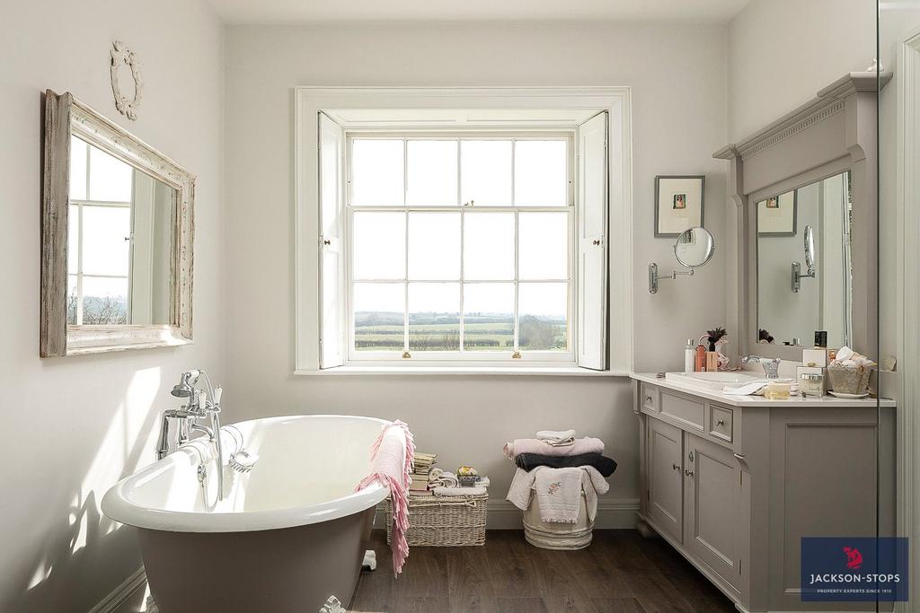 Ensuite