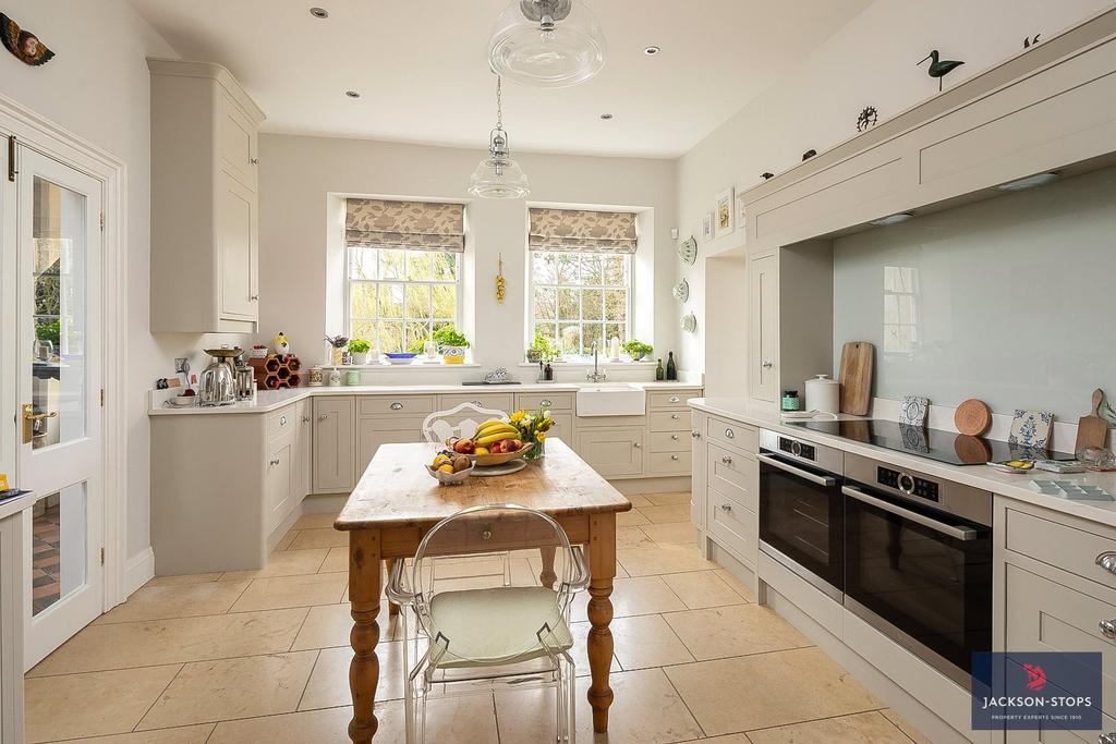 Kitchen/Breakfast