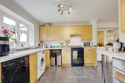 73 Bardfield, Basildon, SS16 4JW