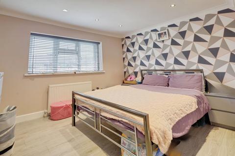 73 Bardfield, Basildon, SS16 4JW