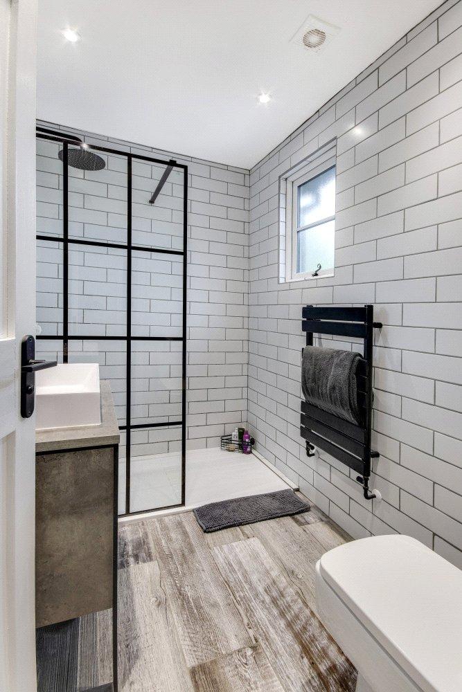 En Suite Shower