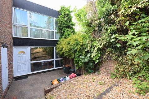 4 Erin Close, Bromley, BR1 4NX