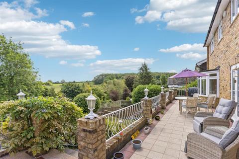 4 bedroom detached house for sale, Silverthorn Drive, Longdean Park, Hemel Hempstead, HP3