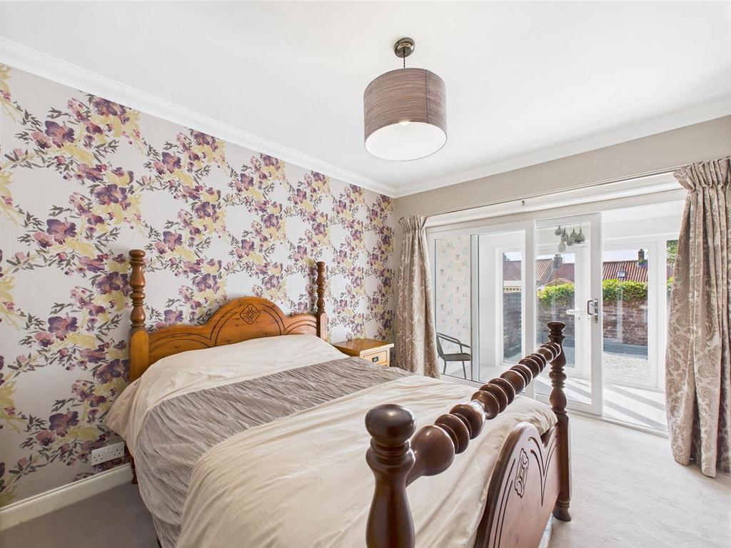 Bedroom: