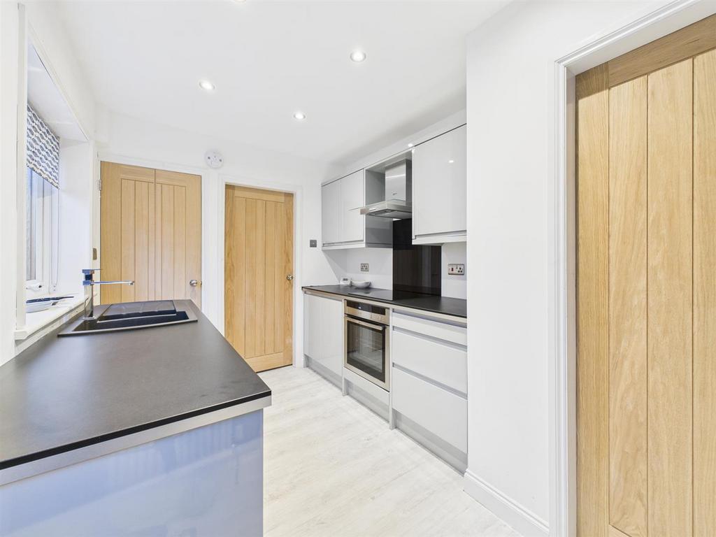 Kitchen: