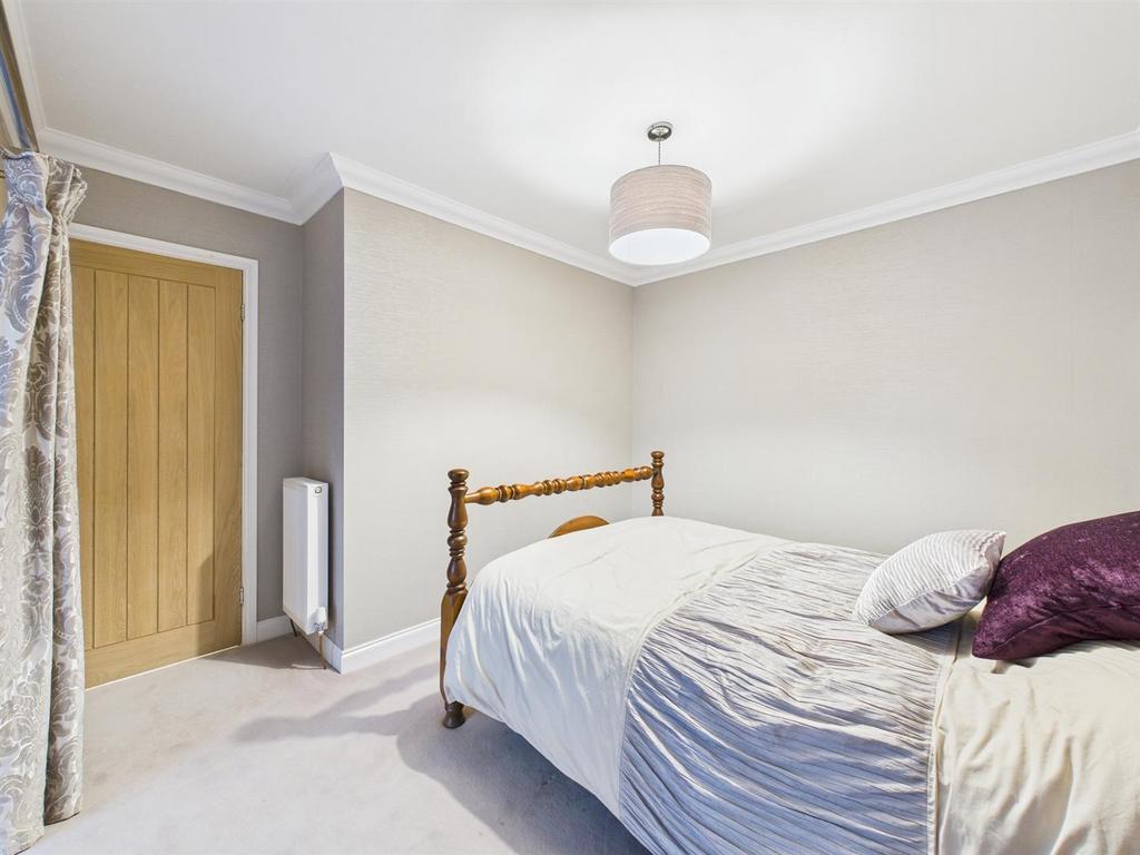 Bedroom: