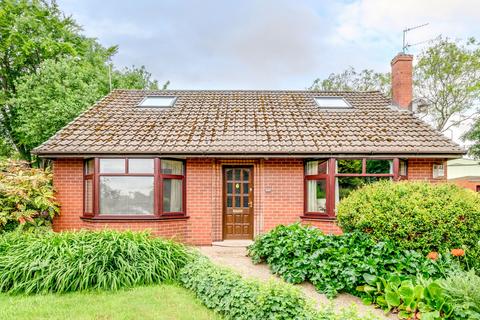 2 bedroom detached bungalow for sale, Wigan Road, Wigan WN4