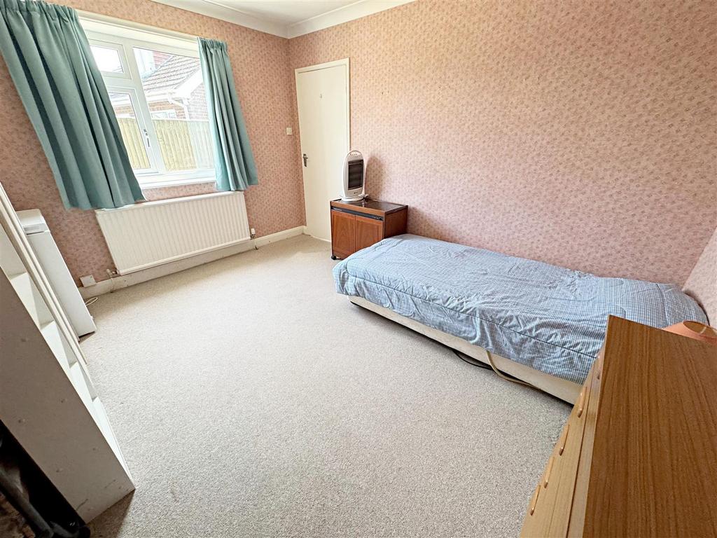 Reception room/bedroom 5