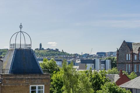 2/8 Blandfield, Edinburgh, EH7 4QJ