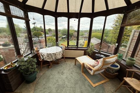 9 Chalton Heights, Chalton, Luton, LU4 9UF