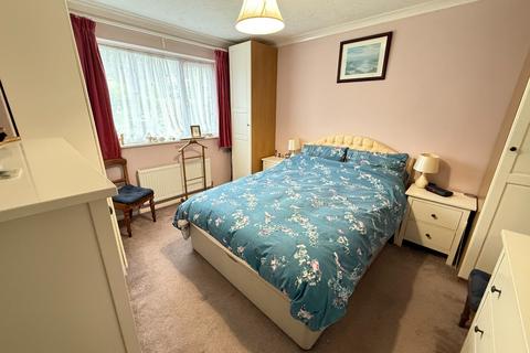9 Chalton Heights, Chalton, Luton, LU4 9UF