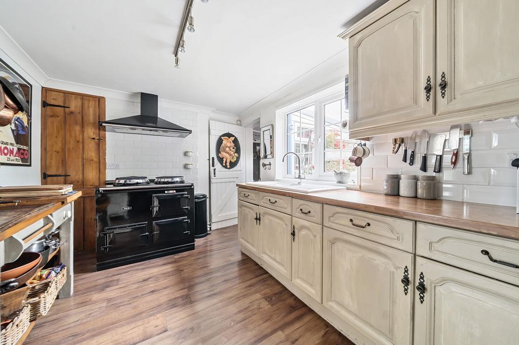 Kitchen (2)