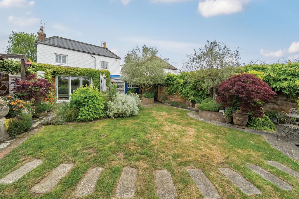 Rear Garden (1)