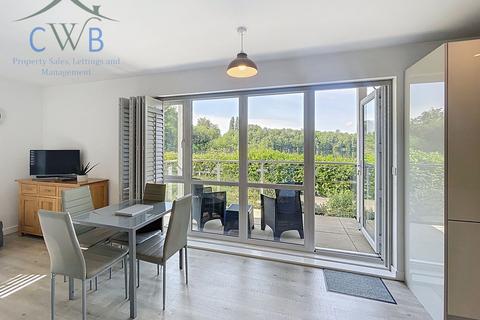 2 bedroom flat for sale, Walters Close, Snodland, ME6