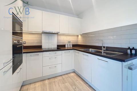 2 bedroom flat for sale, Walters Close, Snodland, ME6